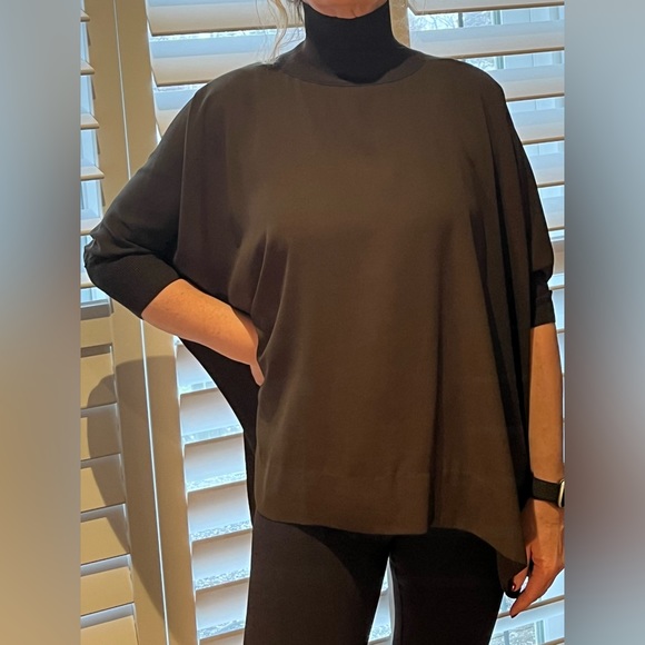 Aritzia Hamish Dolmon Olive Green
Babaton Top EUC - Picture 2 of 10